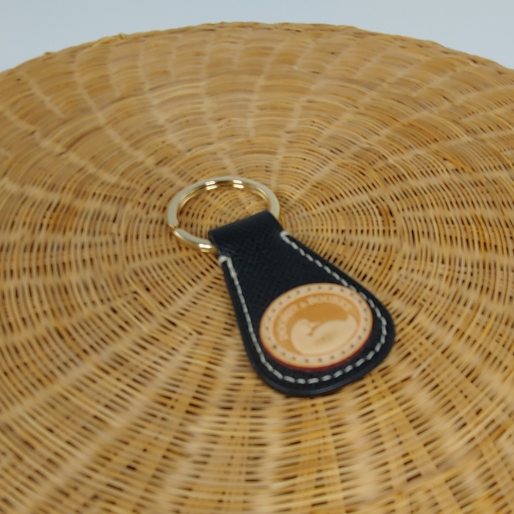 5/$25 🦆 🔑 Dooney & Bourke Keyring